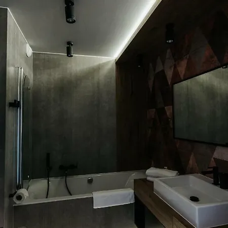 Diamond - Luxurious - A/c *