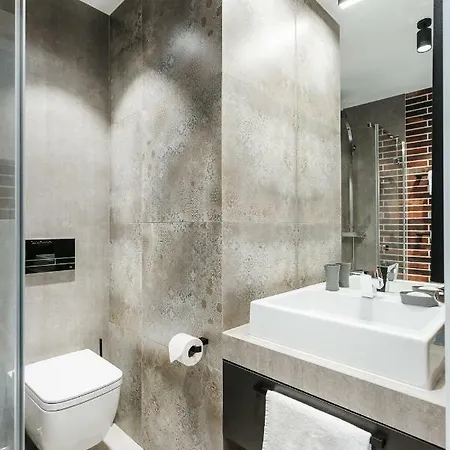 Diamond - Luxurious - A/c